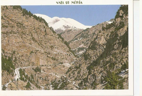 Postal 046665 : Vall de Nuria (El Ripolles). Paisatges de Vall de Nuria. Cremallera al seu pas per les roques de Tot lo Mon