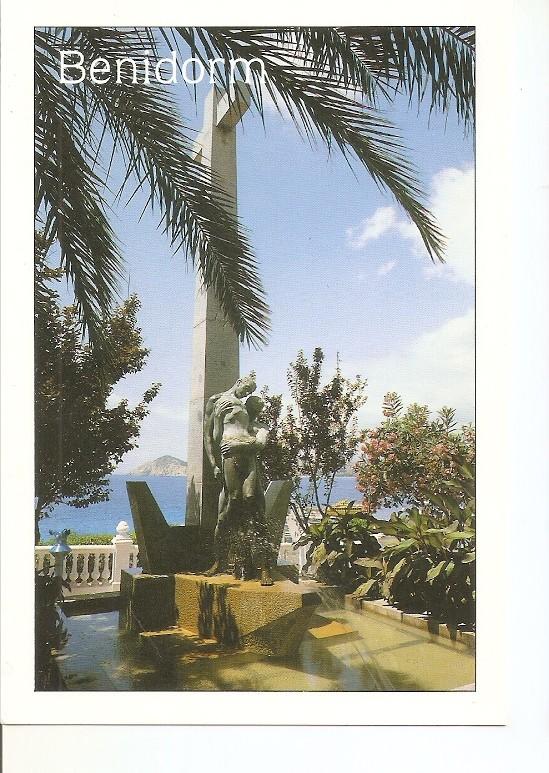 Postal 050029 : Benidorm (Alicante). Monumento a los Hombres del Mar