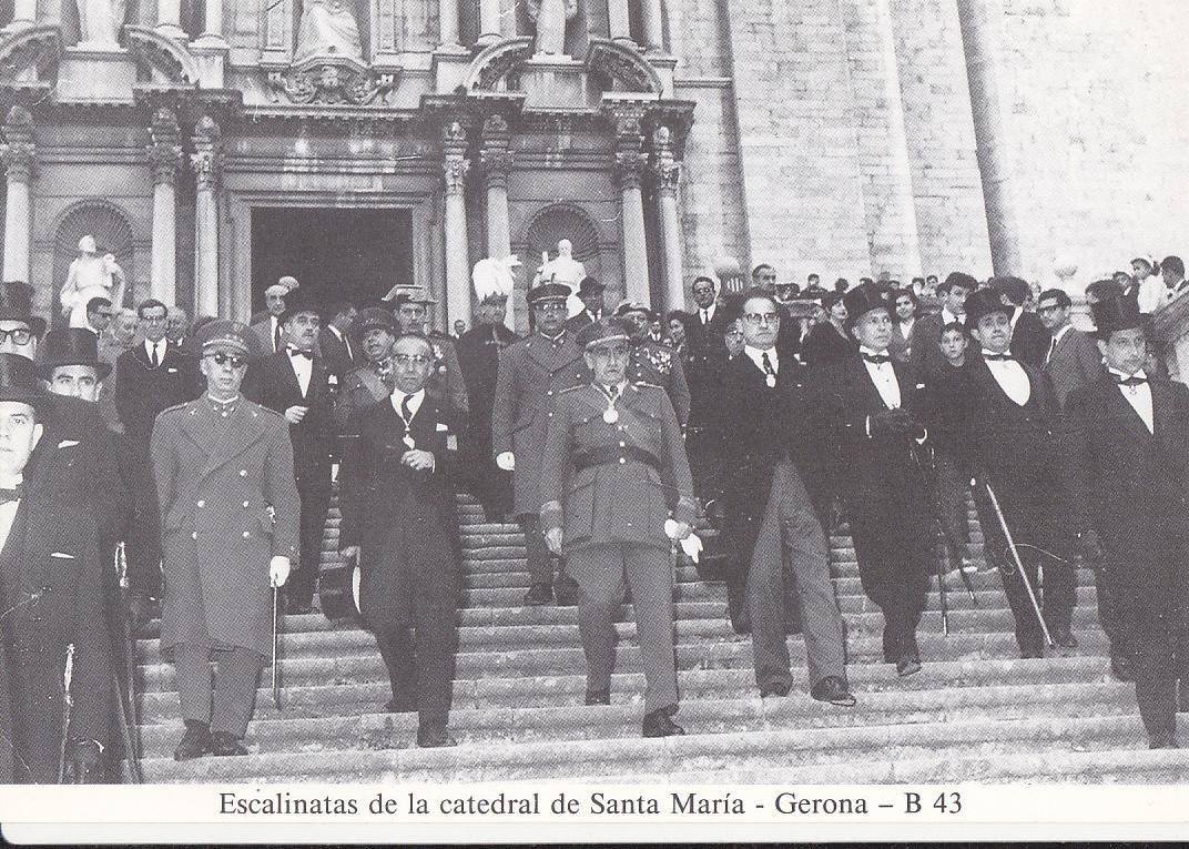 Postal 62307 : Escalinatas de la catedral de Santa Maria - Gerona