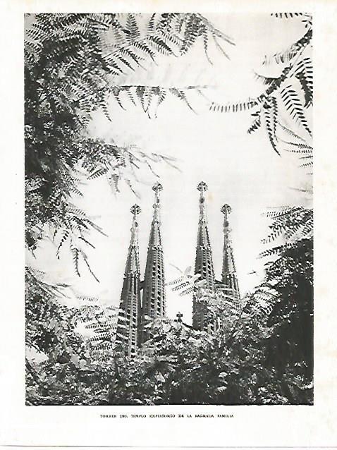 LAMINA 10434: Torres de la Sagrada Familia en Barcelona