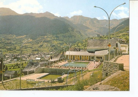 Postal 048182 : Valle de Aran. Al fondo Viella