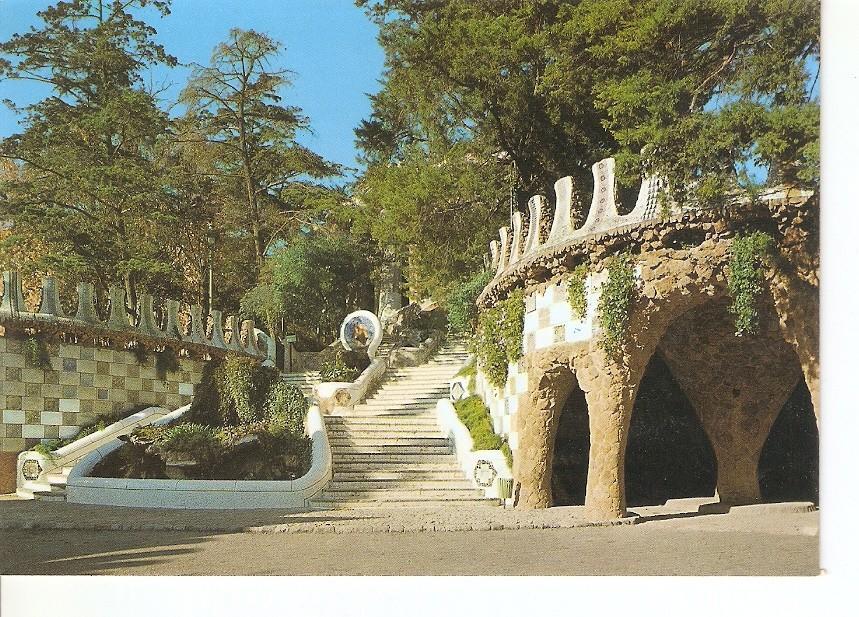 Postal 024476 : El Parque Guell. Arquitecto Gaudi. Barcelona