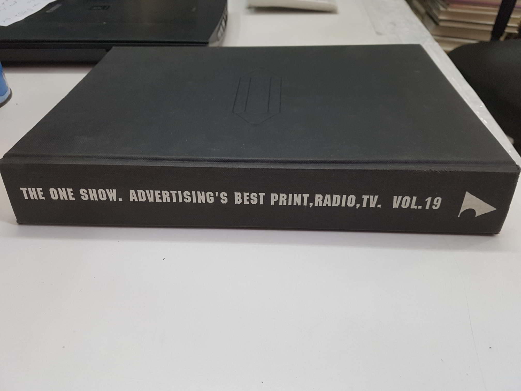 Libro publicidad: The One Show - Advertisings best print, radio, TV vol 19. Idioma ingles