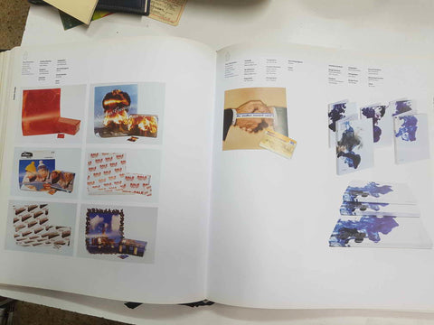 Libro de publicidad en ingles: The Book, 2002. British Design and Art Direction. Idioma ingles.