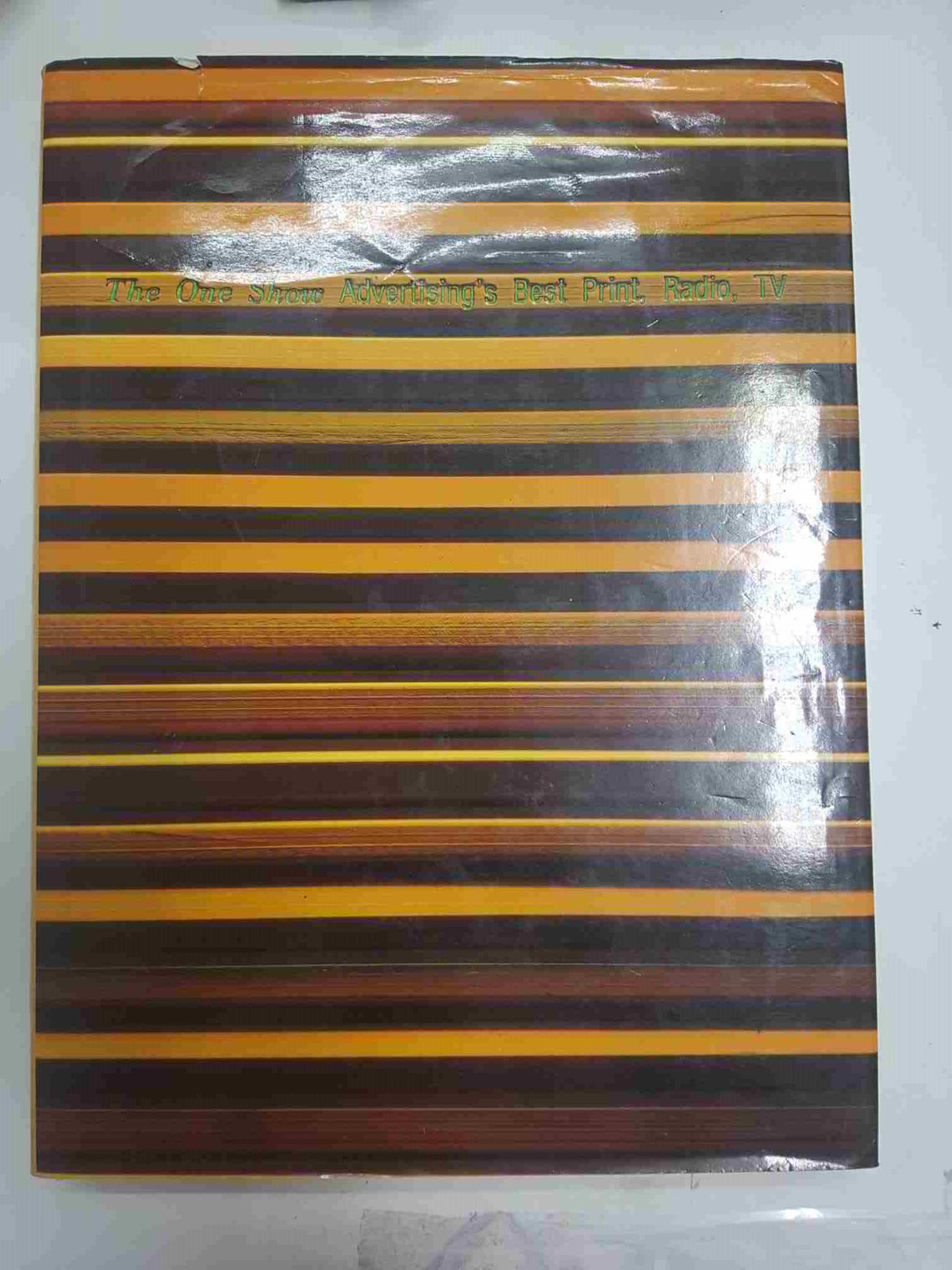 Libro en ingles: The One Show vol 18, Judged to be Advertisings best Print, Radio, TV