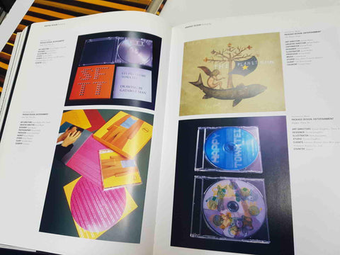 Libro en ingles, publicidad: The 77th Art Directors Annual. Contiene CD