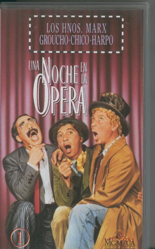 Video VHS: Una noche en la opera