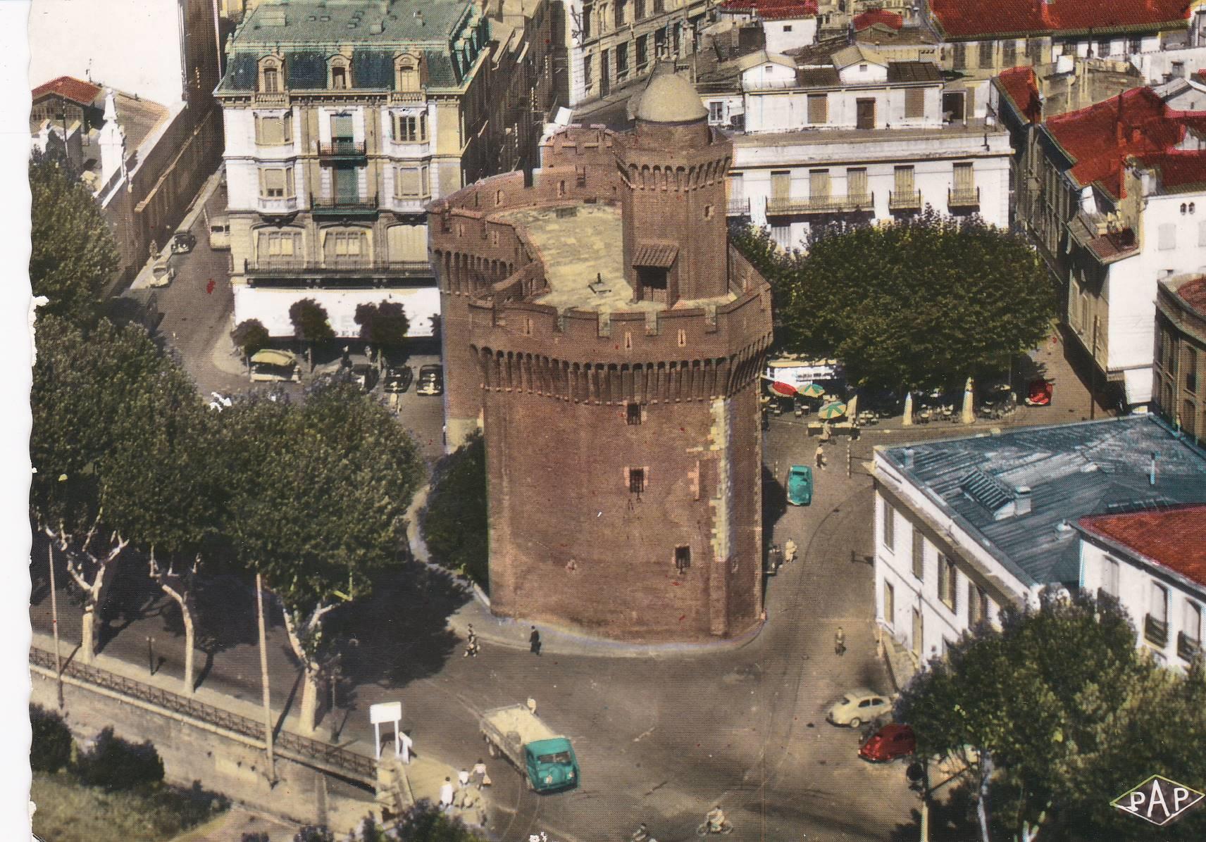 POSTAL B6110: PERPIGNAN: LE CASTILLET