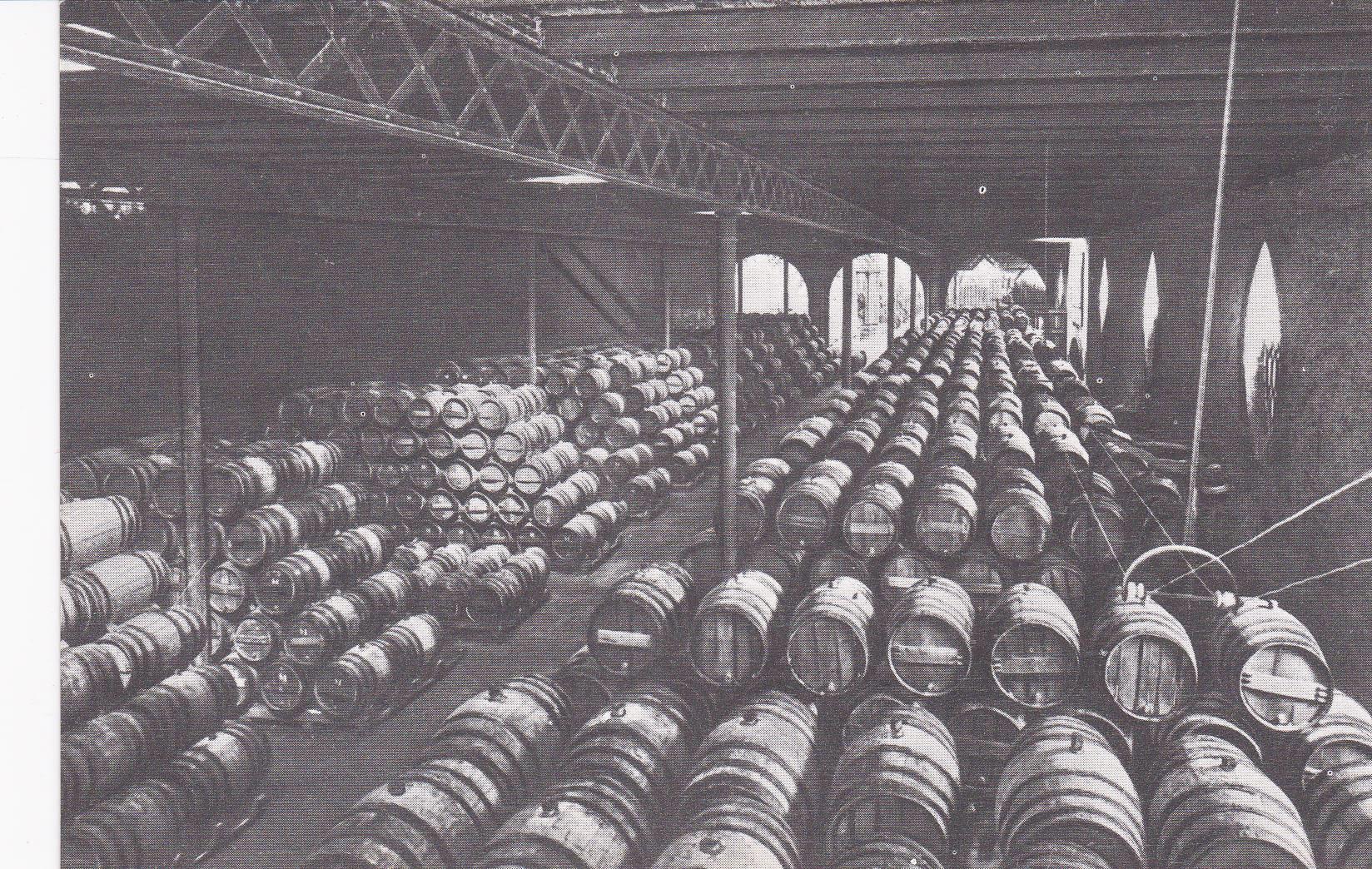 POSTAL B6241: CASA CODORNIU: UNA BODEGA