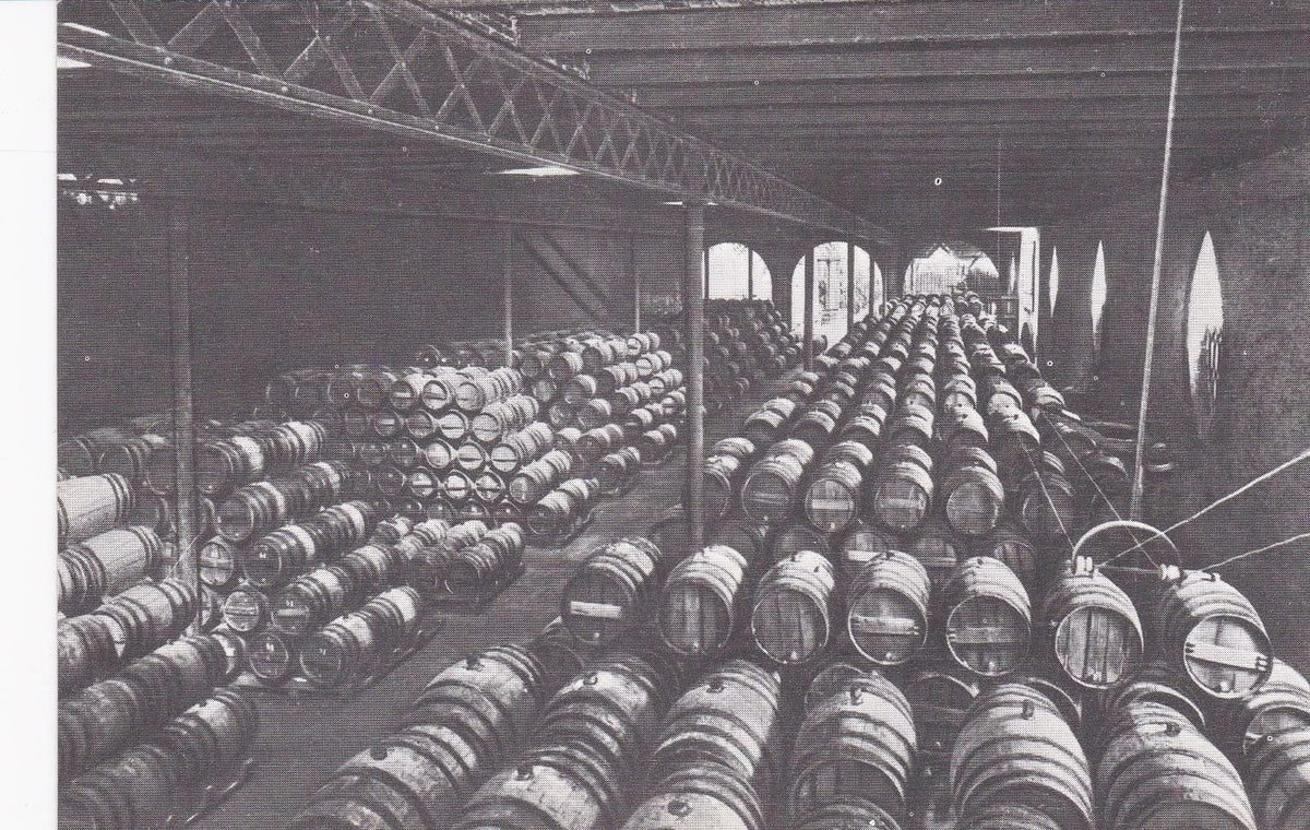 POSTAL B6241: CASA CODORNIU: UNA BODEGA
