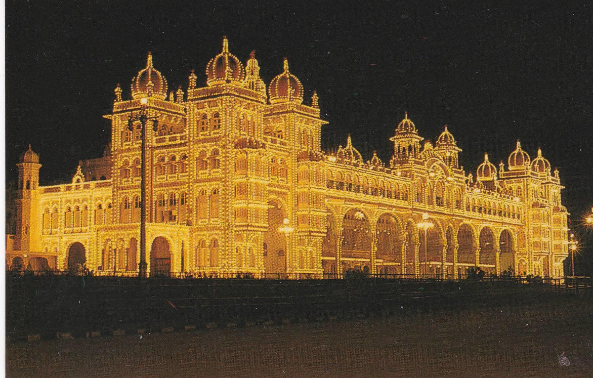 POSTAL B6302: INDIA: PALACIO MYSORE ILUMINADO