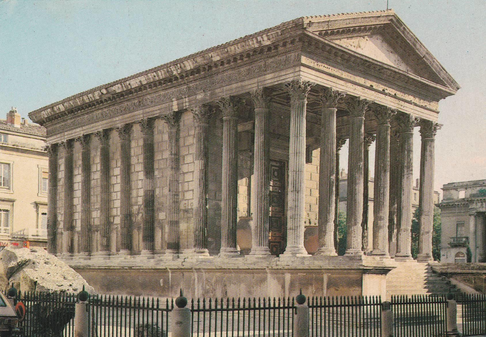 POSTAL B6330: NIMES: LA MAISON CARREE