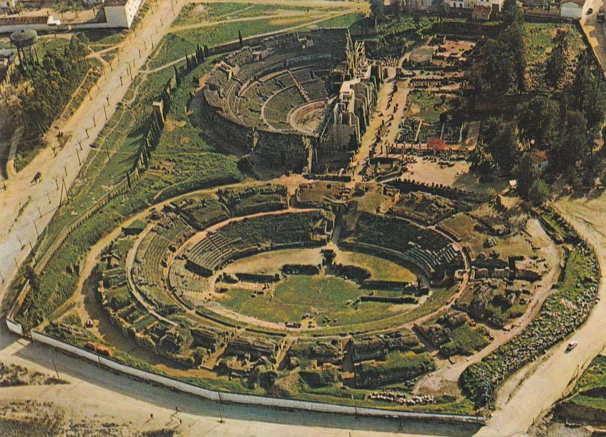 POSTAL B6414: MERIDA: VISTA AEREA TEATRO ROMANO