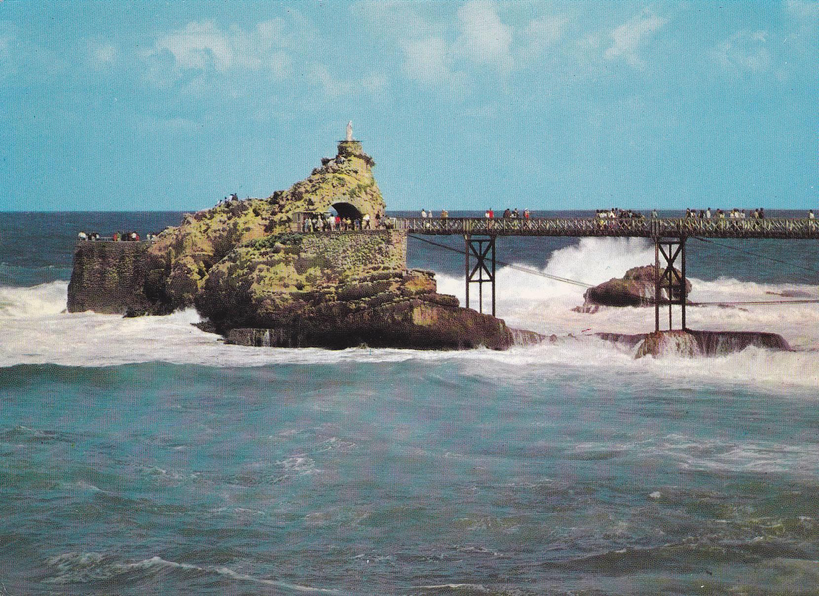 POSTAL B6458: BIARRITZ: LE ROCHER DE LA VIERGE
