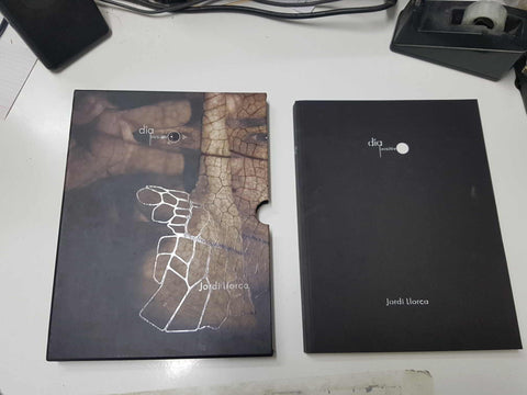 Libro de fotos galeria: Dia Positivo. Fotografias: Jodi Llorca