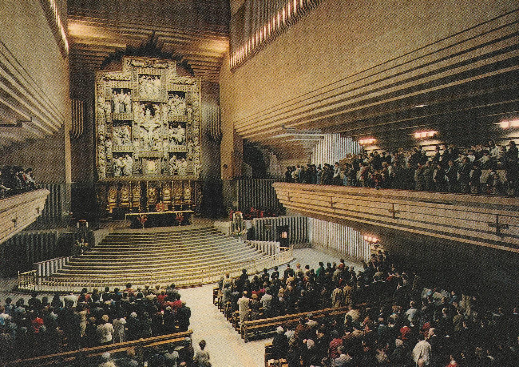 POSTAL B6535: TORRECIUDAD: INTERIOR DEL SANTUARIO