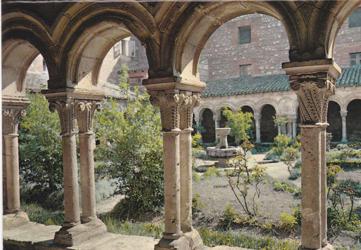 POSTAL B6564: BURGOS: MONASTERIO DE LAS HUELGAS REALES. CLAUSTRILLAS