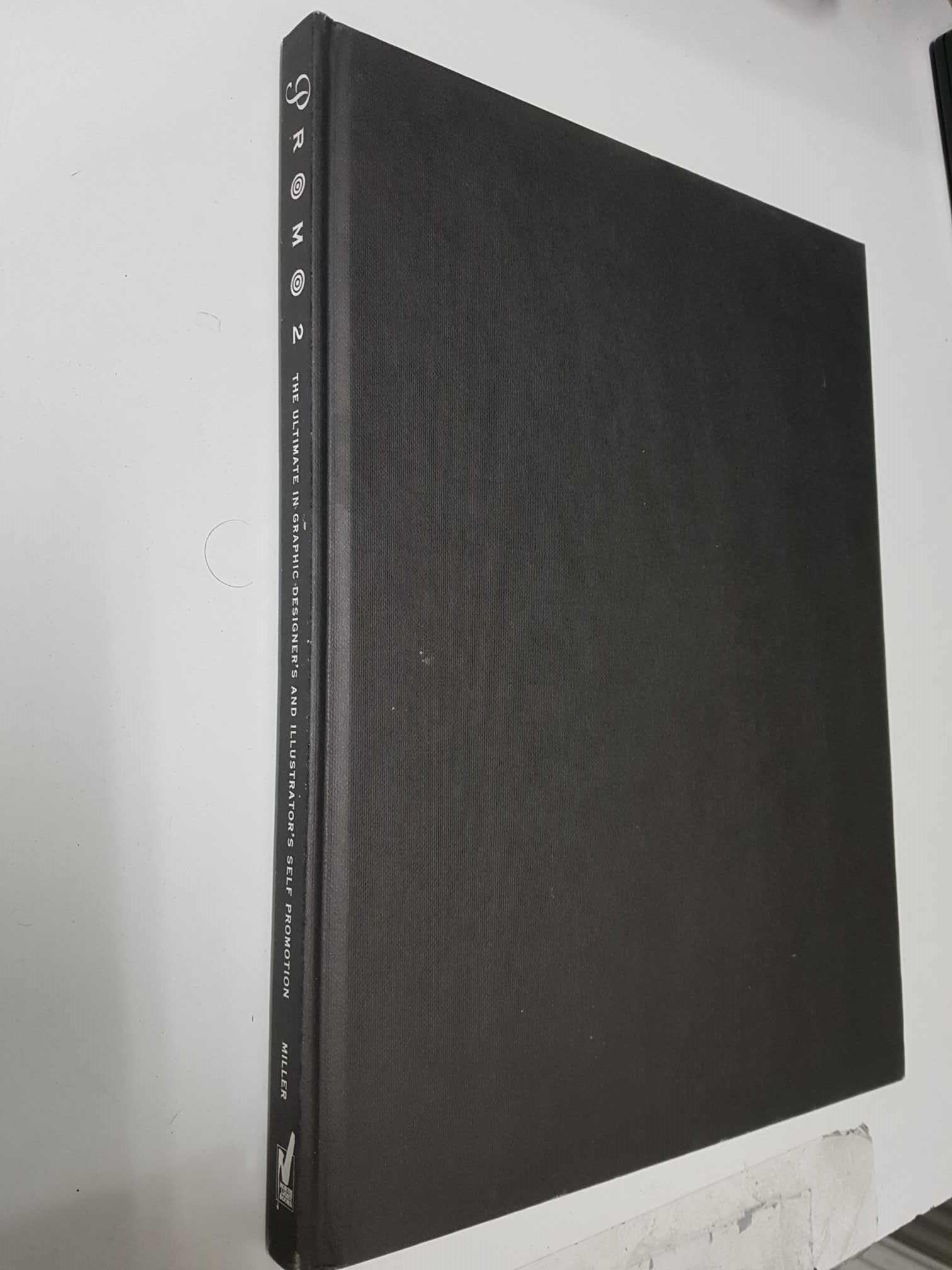 Libro Promo 2: The Ultimate in Graphic Designers and Illustratos self promotion. Textos en ingles