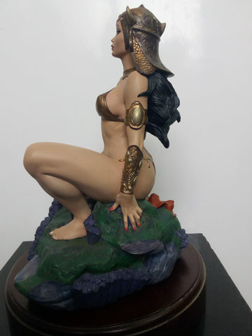 Princesa de Marte de Frazetta ( Frazetta's Princess ). Edicion Limitada. Figura de porcelana 25x18 con peana. 