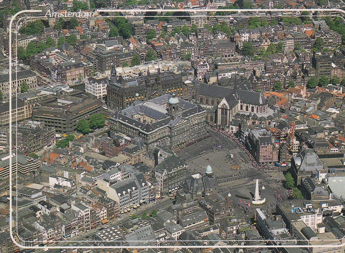 POSTAL B6838: AMSTERDAM: VOGELSCHAU