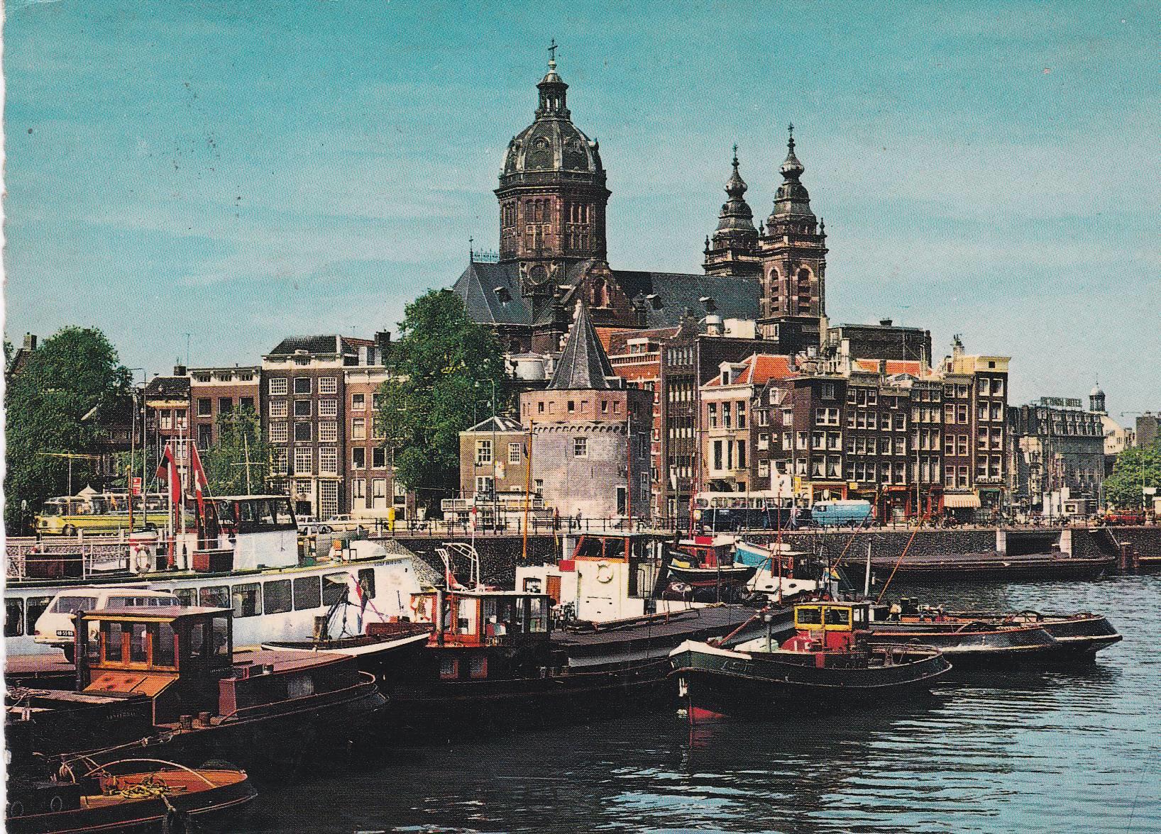 POSTAL B6844: AMSTERDAM: PRINS HENDRIKKADE