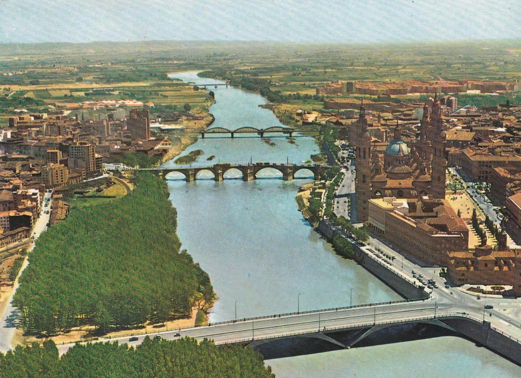 POSTAL B6867: ZARAGOZA: EL PILAR SOBRE RIO EBRO