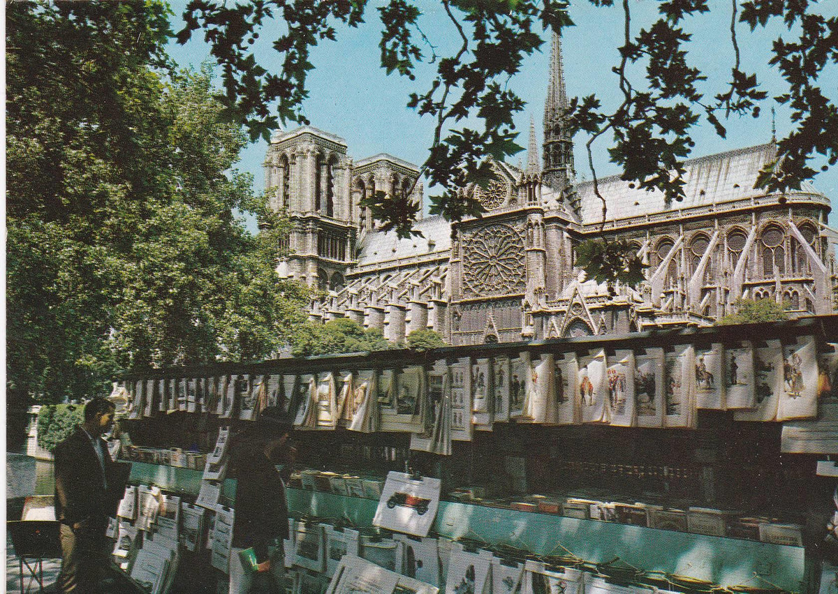 POSTAL B6928: PARIS: NOTRE DAME