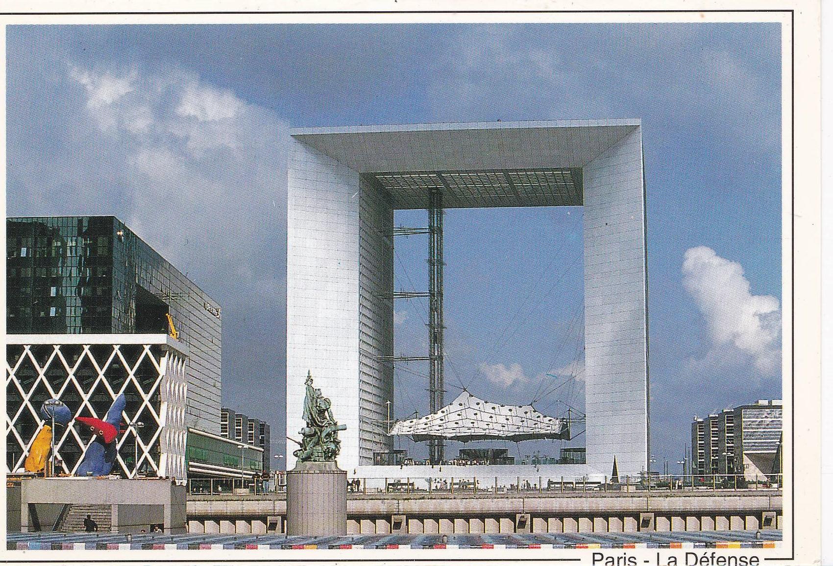POSTAL B6935: PARIS: LA GRANDE ARCHE