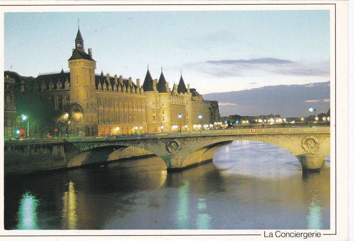 POSTAL B6936: PARIS: LA CONCIERGERIE