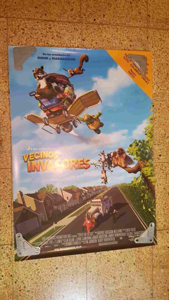 Poster de cine: Vecinos invasores de los creadores de Shrek y Madagascar