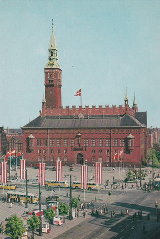 POSTAL B7160: DINAMARCA: THE TOWN HALL
