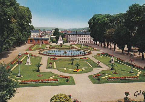 POSTAL B7208: LISIEUX: LE JARDIN PUBLIC