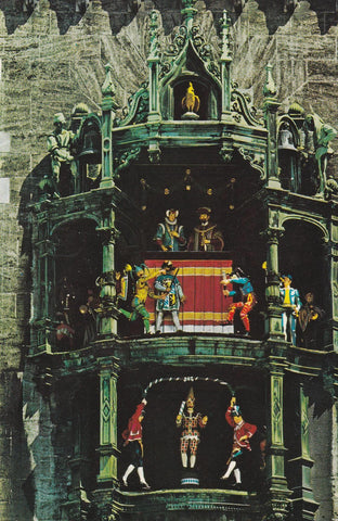 POSTAL B7239: MUNICH: DAS GLOCKENSPIEL