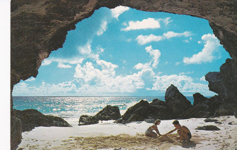 POSTAL B7437: BERMUDAS: PLAYA PARADISIACA