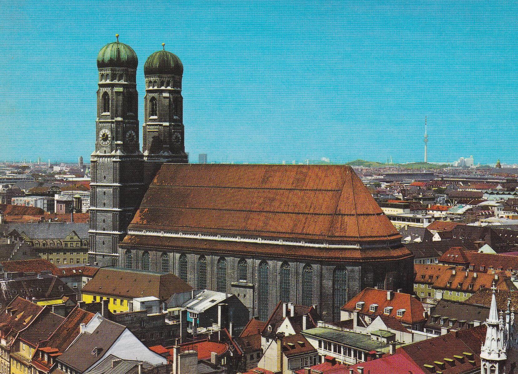 POSTAL B7446: MUNIC: DOM FREUENKIRCHE