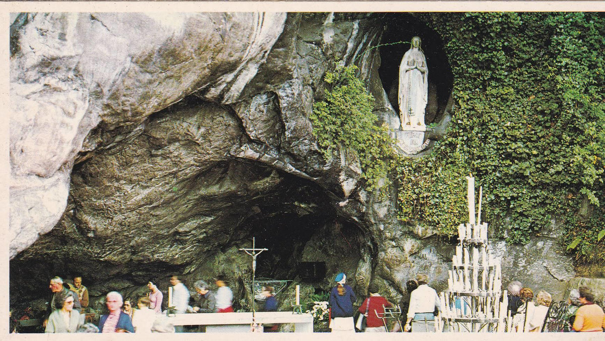 POSTAL B7547: LOURDES: GRUTA DEL MILAGRO