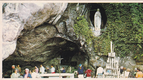 POSTAL B7547: LOURDES: GRUTA DEL MILAGRO