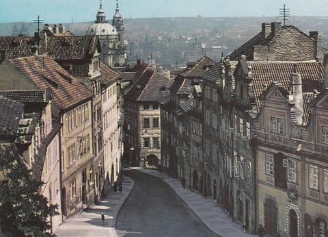 POSTAL B7624: PRAGA: PLAZA NERUDA