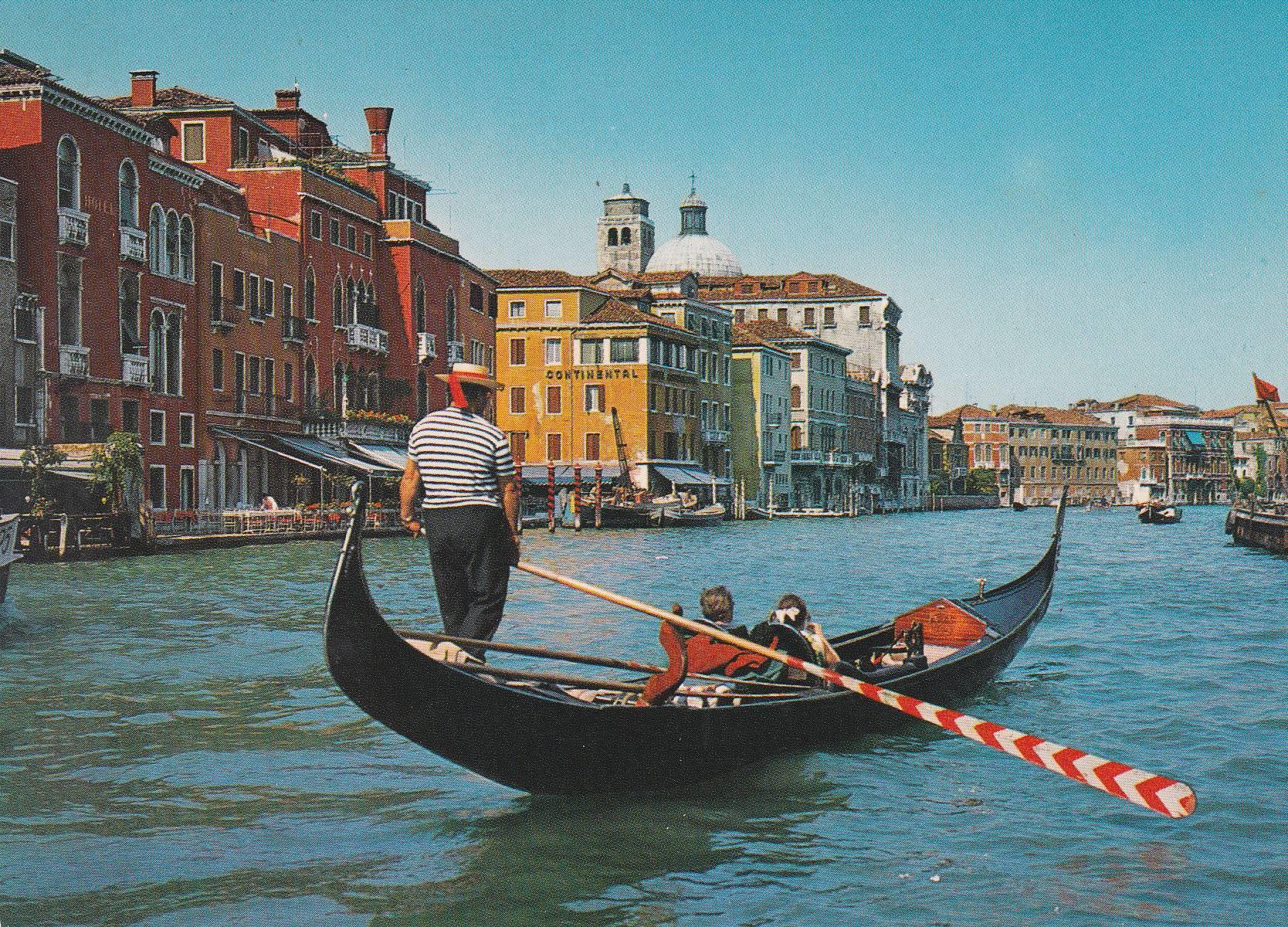POSTAL B7632: VENECIA: GONDOLA EN CANAL GRANDE