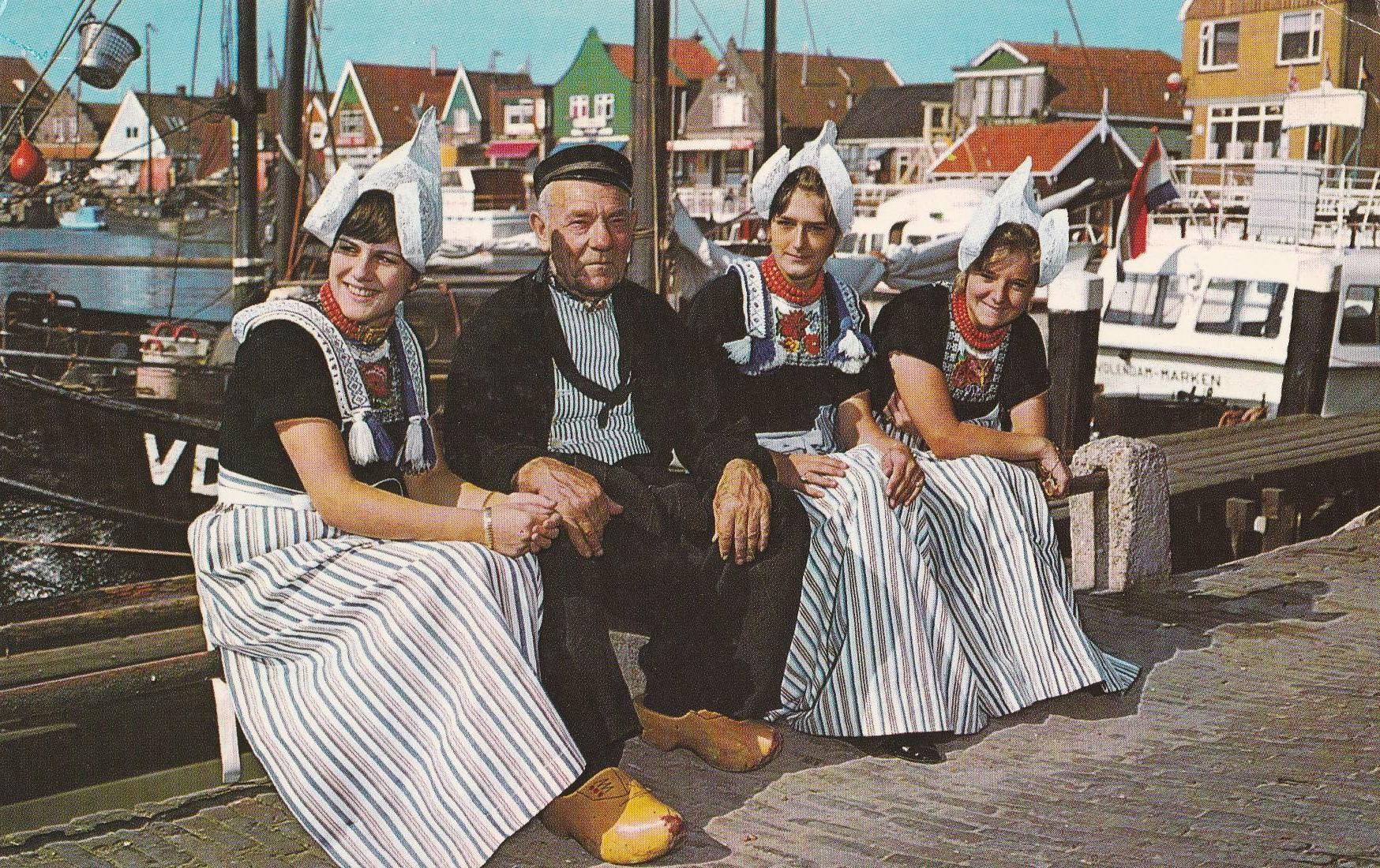 POSTAL B7692: HOLANDA: VOLENDAM