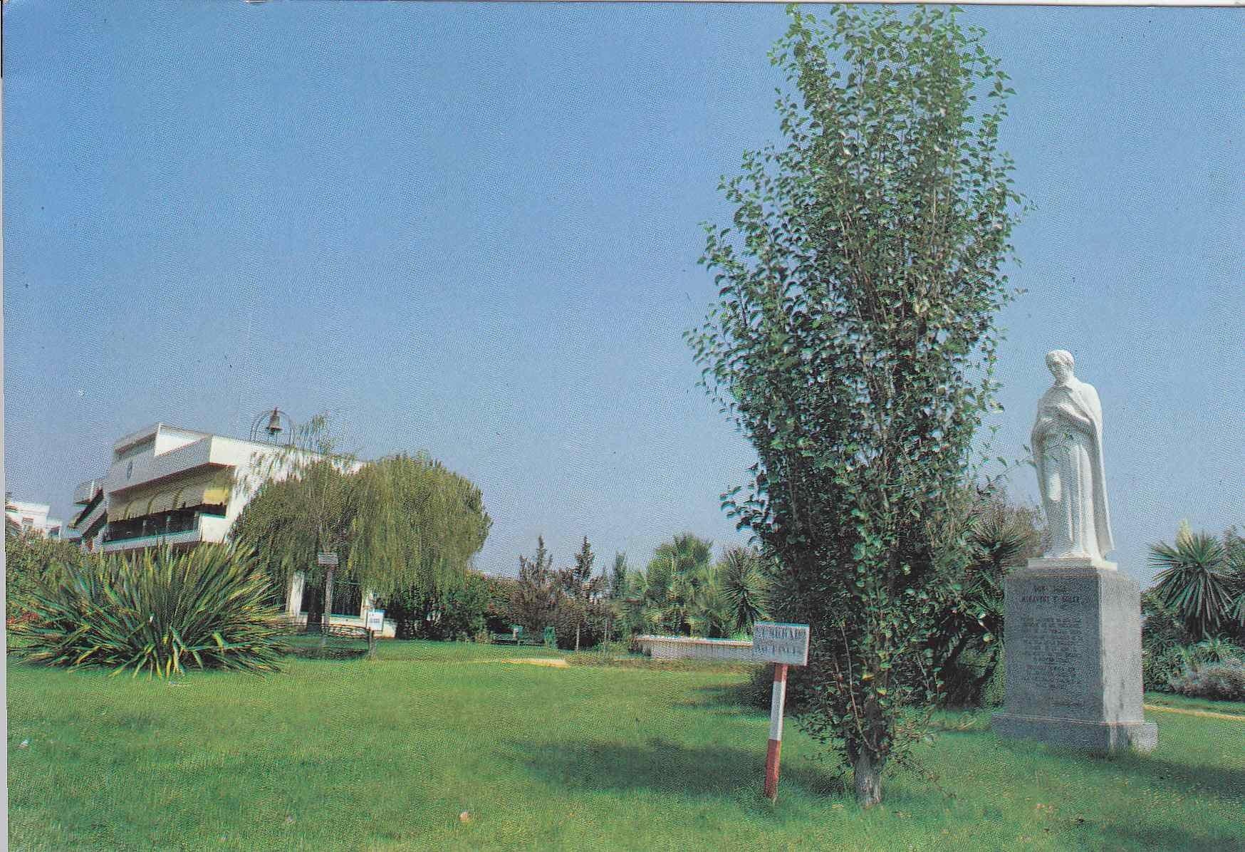 Postal 61114: Monumento al padre Mirabent. Isla Cristina. Huelva