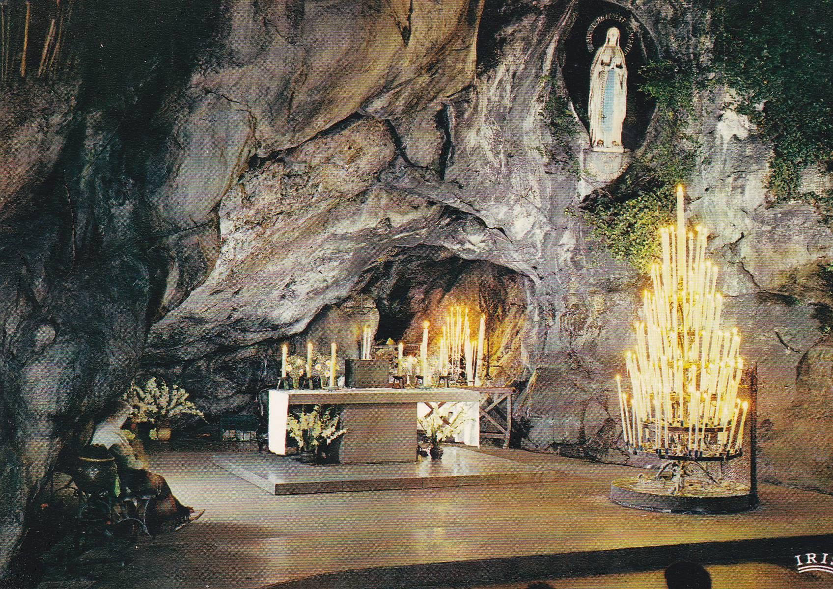 POSTAL B7717: LOURDES: GRUTA MILAGROSA