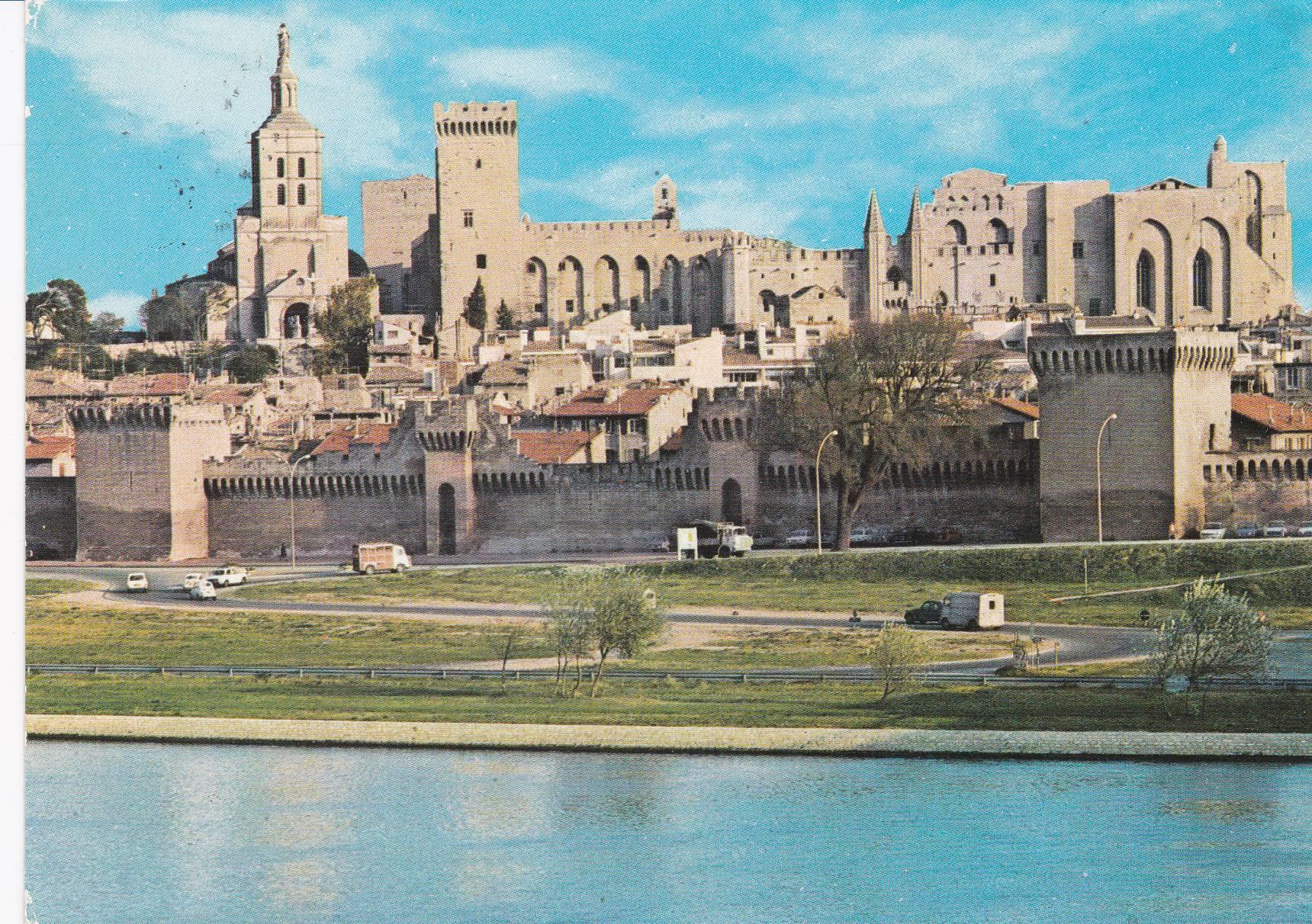 POSTAL B7911: AVIGNON: LE PALAIS DE PAPES