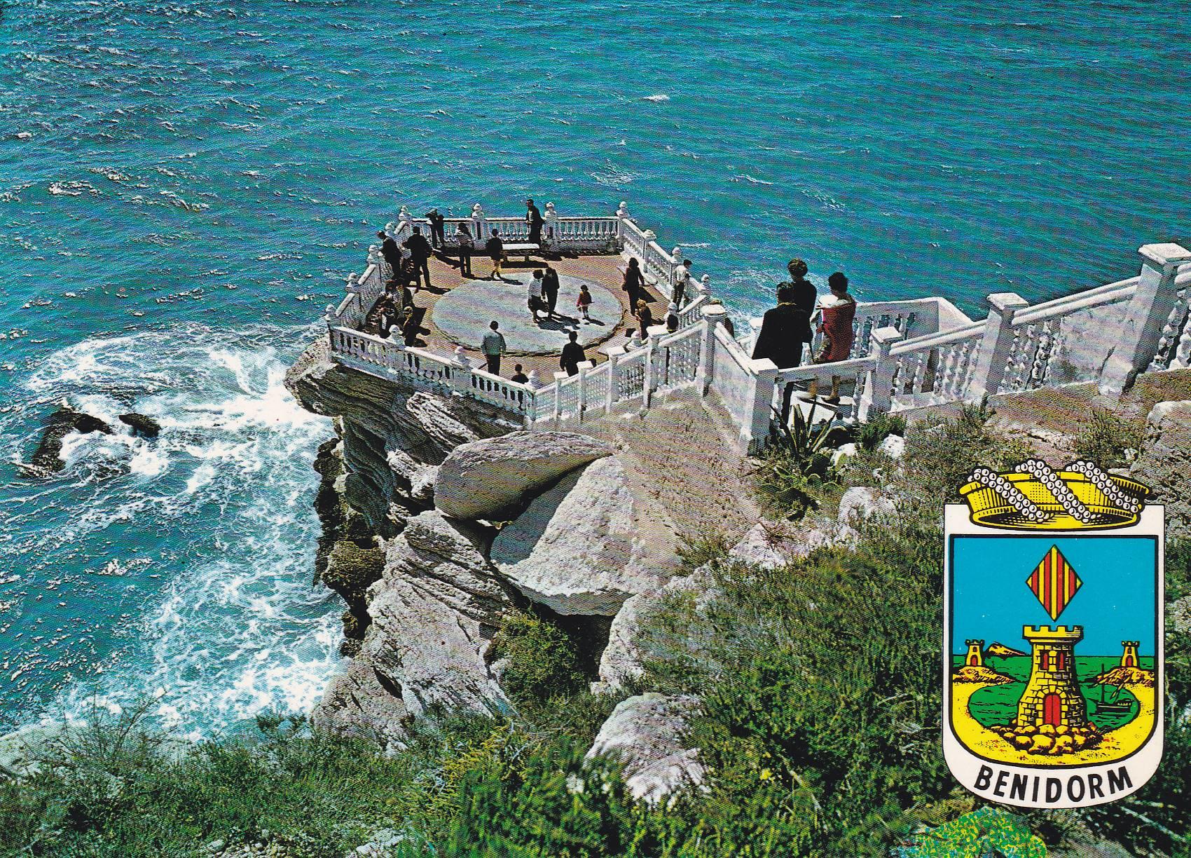 POSTAL B7930: BENIDORM: PLAZOLETA DEL CASTILLO