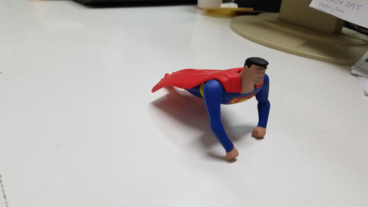 Figura plastico: Superman (con brazos articulables), Liga de la Justicia. Made for McDonalds 2016. China TCB China