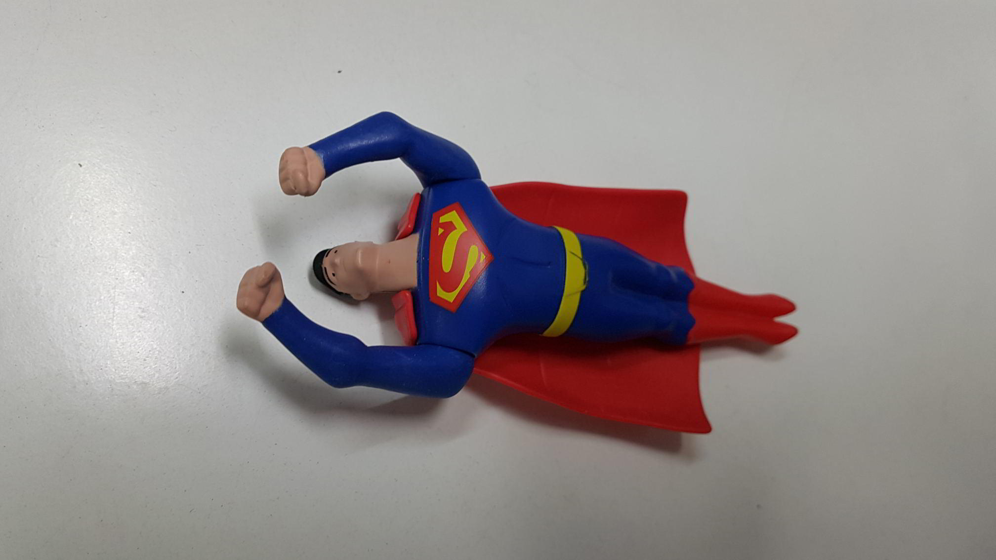 Figura plastico: Superman (con brazos articulables), Liga de la Justicia. Made for McDonalds 2016. China TCB China