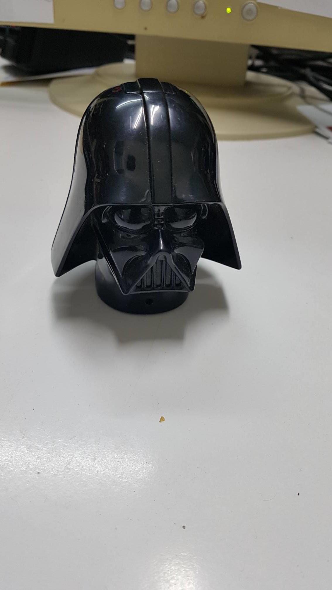 Figura plastico: Cabeza de Darth Vader con sonido y en su interior laberinto con bolita de metal