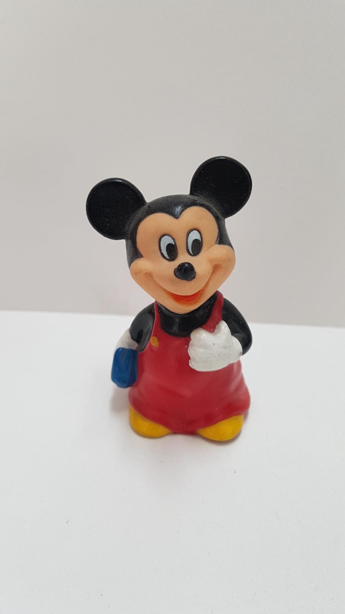 Figura-sacapuntas PVC: Mickey Mouse con martillo en la mano. Made in China