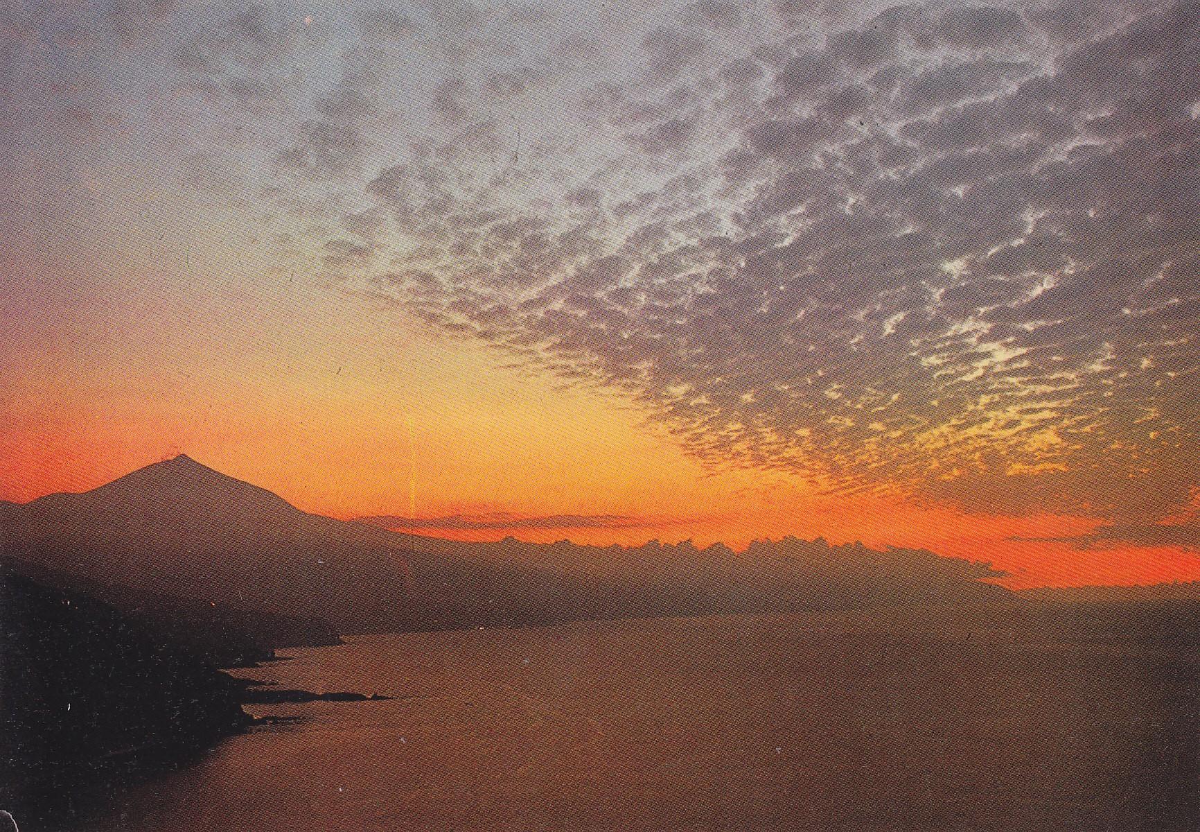 Postal 60239: Atardecer al fondo el teide (Tenerife). 