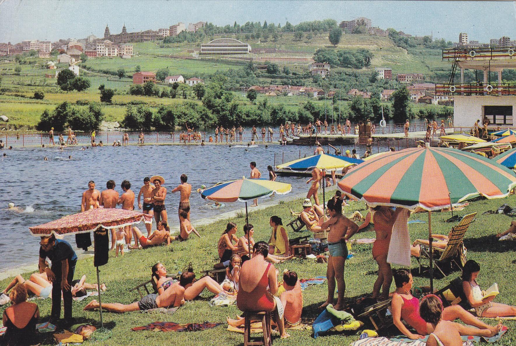 Postal 60850: Playa Fluvial. Lugo